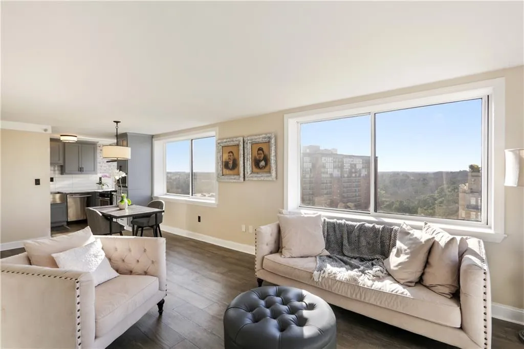 2479 Peachtree Road Ne Unit 1216, Atlanta, Georgia 30305, 2 Bedrooms Bedrooms, ,2 BathroomsBathrooms,Residential,Sold,2479 Peachtree Road Ne Unit 1216,6510823