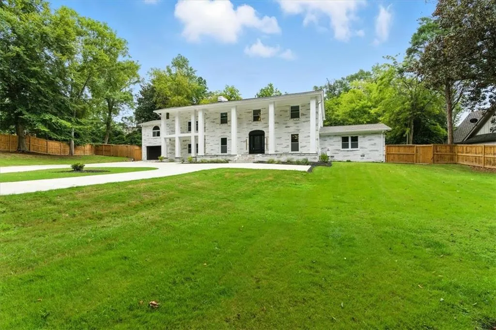 4395 Woodland Brook Drive Se, Atlanta, Georgia 30339, 7 Bedrooms Bedrooms, ,6 BathroomsBathrooms,Residential,For Sale,4395 Woodland Brook Drive Se,7635721