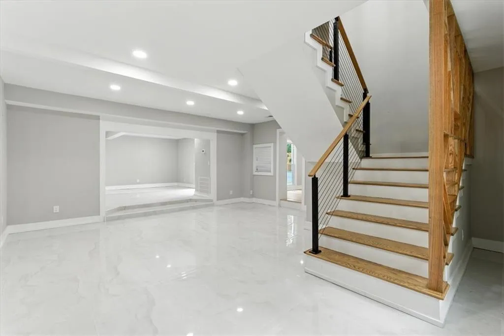 4395 Woodland Brook Drive Se, Atlanta, Georgia 30339, 7 Bedrooms Bedrooms, ,6 BathroomsBathrooms,Residential,For Sale,4395 Woodland Brook Drive Se,7635721