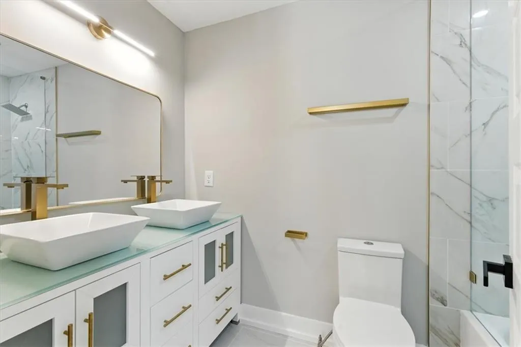 4395 Woodland Brook Drive Se, Atlanta, Georgia 30339, 7 Bedrooms Bedrooms, ,6 BathroomsBathrooms,Residential,For Sale,4395 Woodland Brook Drive Se,7635721