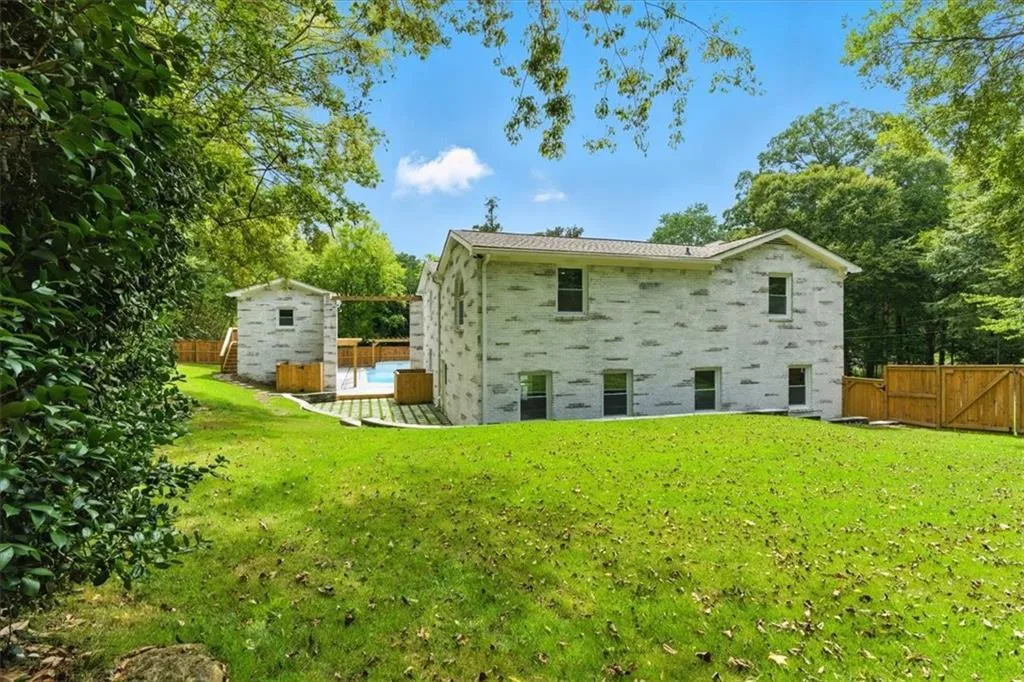 4395 Woodland Brook Drive Se, Atlanta, Georgia 30339, 7 Bedrooms Bedrooms, ,6 BathroomsBathrooms,Residential,For Sale,4395 Woodland Brook Drive Se,7635721