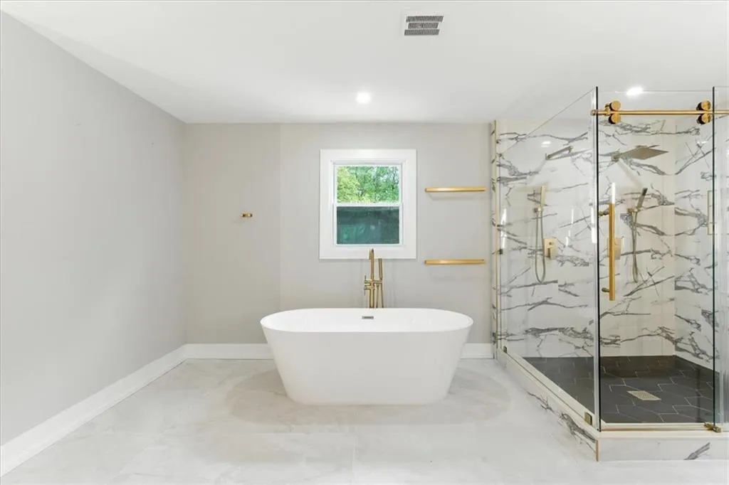 4395 Woodland Brook Drive Se, Atlanta, Georgia 30339, 7 Bedrooms Bedrooms, ,6 BathroomsBathrooms,Residential,For Sale,4395 Woodland Brook Drive Se,7635721