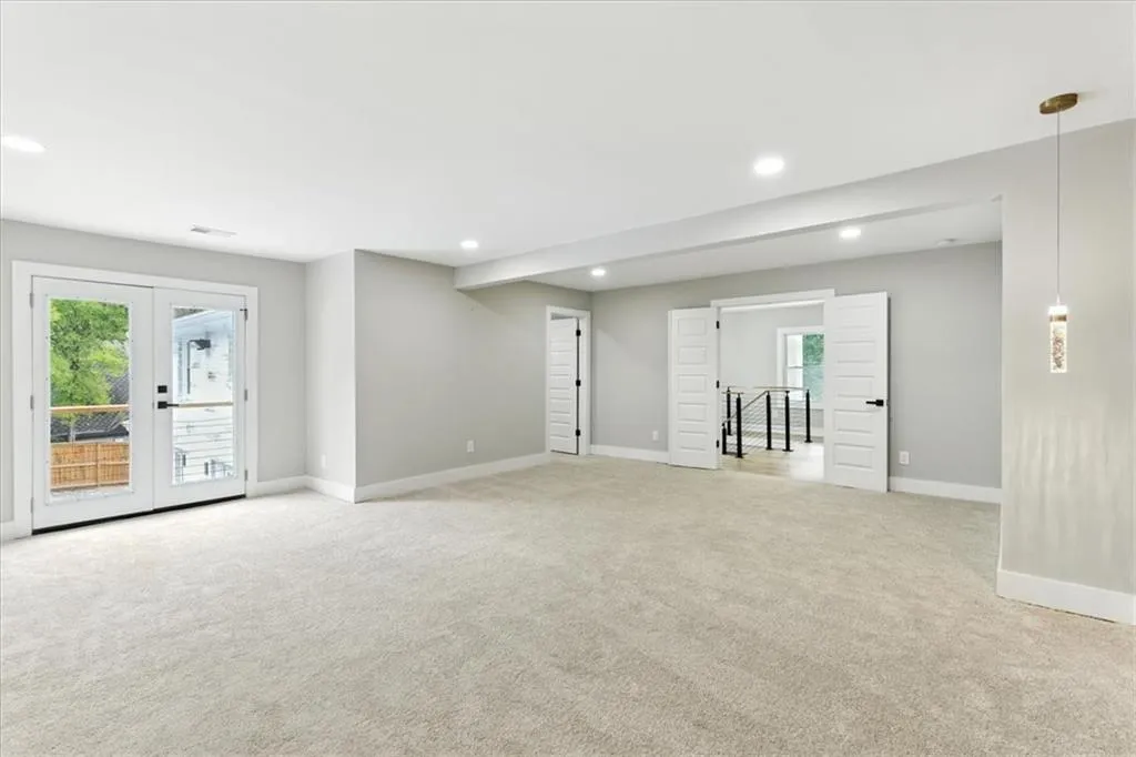 4395 Woodland Brook Drive Se, Atlanta, Georgia 30339, 7 Bedrooms Bedrooms, ,6 BathroomsBathrooms,Residential,For Sale,4395 Woodland Brook Drive Se,7635721