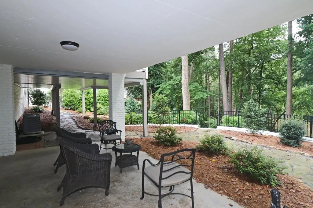 130 Forrest Lake Drive Nw, Atlanta, Georgia 30327, 4 Bedrooms Bedrooms, ,3 BathroomsBathrooms,Residential,Sold,130 Forrest Lake Drive Nw,6765116