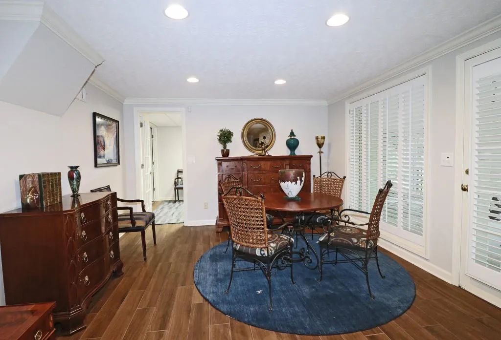 130 Forrest Lake Drive Nw, Atlanta, Georgia 30327, 4 Bedrooms Bedrooms, ,3 BathroomsBathrooms,Residential,Sold,130 Forrest Lake Drive Nw,6765116