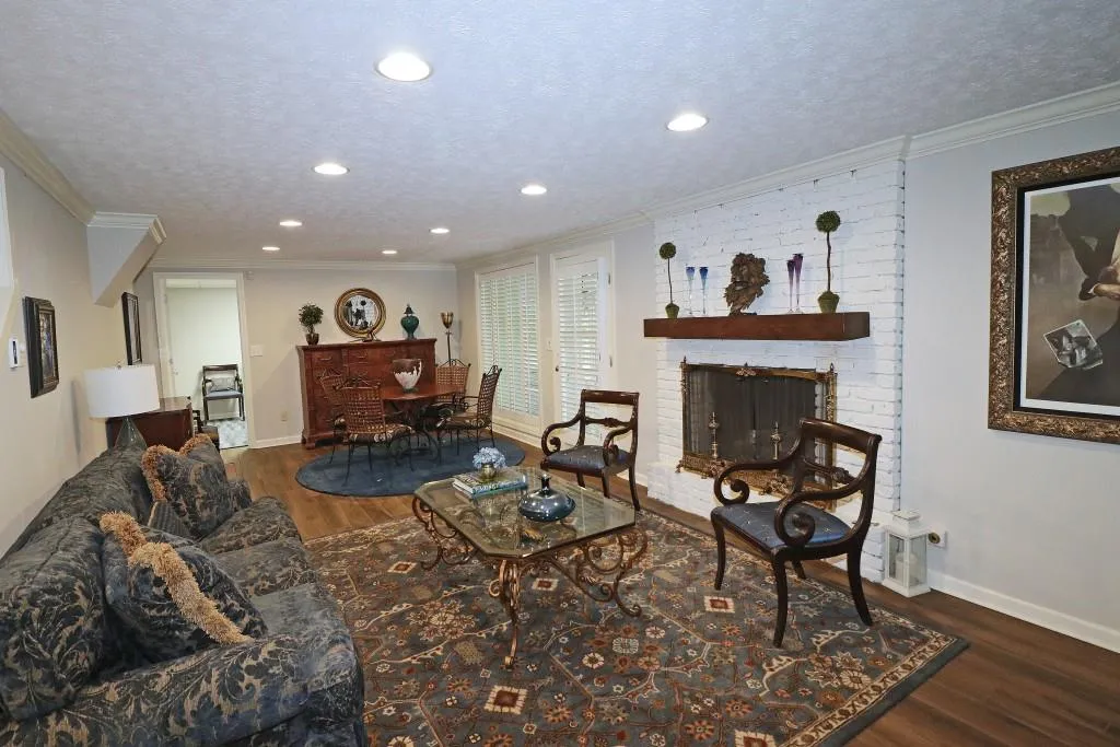 130 Forrest Lake Drive Nw, Atlanta, Georgia 30327, 4 Bedrooms Bedrooms, ,3 BathroomsBathrooms,Residential,Sold,130 Forrest Lake Drive Nw,6765116