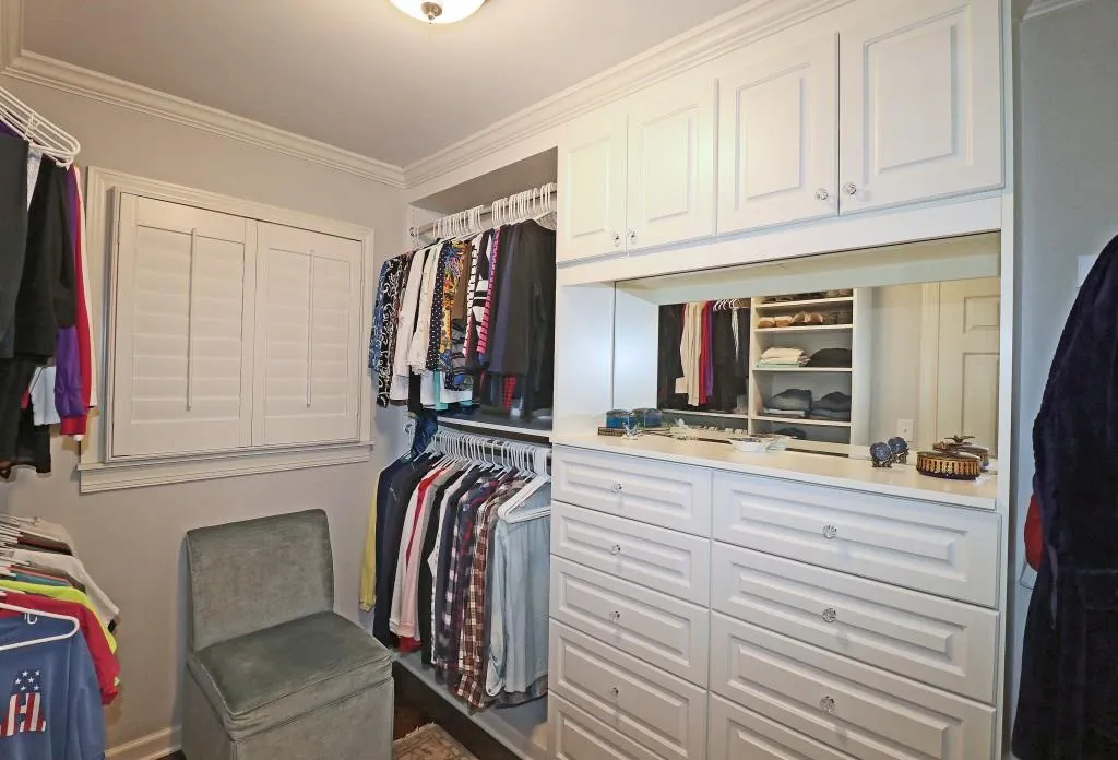 130 Forrest Lake Drive Nw, Atlanta, Georgia 30327, 4 Bedrooms Bedrooms, ,3 BathroomsBathrooms,Residential,Sold,130 Forrest Lake Drive Nw,6765116
