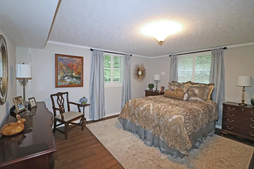 130 Forrest Lake Drive Nw, Atlanta, Georgia 30327, 4 Bedrooms Bedrooms, ,3 BathroomsBathrooms,Residential,Sold,130 Forrest Lake Drive Nw,6765116