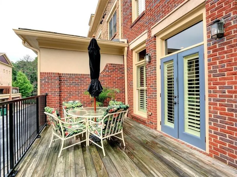 708 Creekgarden Court, Atlanta, Georgia 30339, 4 Bedrooms Bedrooms, ,4 BathroomsBathrooms,Residential,Sold,708 Creekgarden Court,5926109