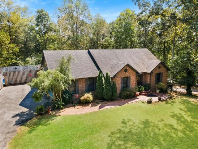 422 Ridgewood Circle, Summerville, Georgia 30747