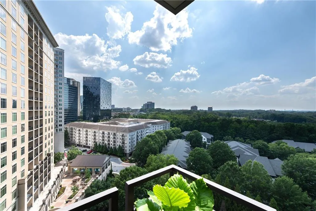 700 Park Regency Place Ne Unit 1605, Atlanta, Georgia 30326, 3 Bedrooms Bedrooms, ,3 BathroomsBathrooms,Residential,For Sale,700 Park Regency Place Ne Unit 1605,7602800