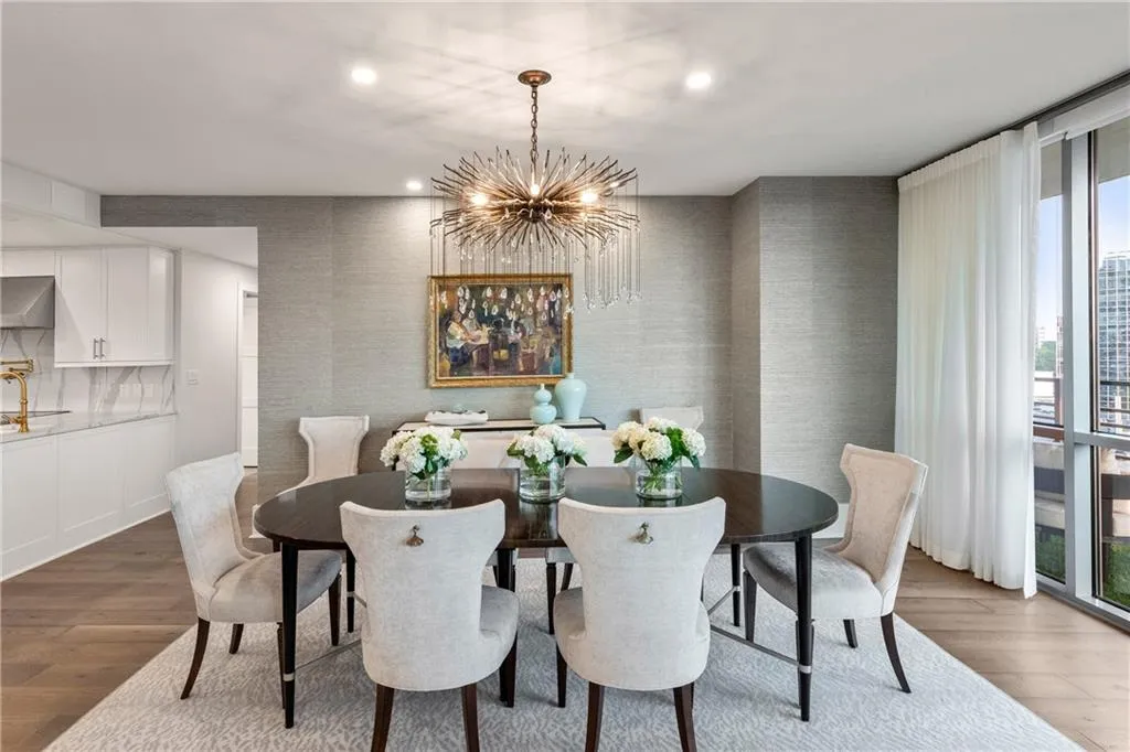 700 Park Regency Place Ne Unit 1605, Atlanta, Georgia 30326, 3 Bedrooms Bedrooms, ,3 BathroomsBathrooms,Residential,For Sale,700 Park Regency Place Ne Unit 1605,7602800