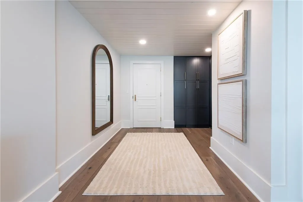 700 Park Regency Place Ne Unit 1605, Atlanta, Georgia 30326, 3 Bedrooms Bedrooms, ,3 BathroomsBathrooms,Residential,For Sale,700 Park Regency Place Ne Unit 1605,7602800
