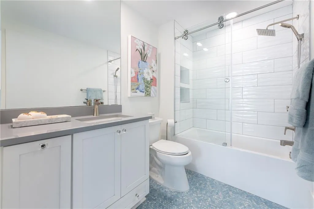 700 Park Regency Place Ne Unit 1605, Atlanta, Georgia 30326, 3 Bedrooms Bedrooms, ,3 BathroomsBathrooms,Residential,For Sale,700 Park Regency Place Ne Unit 1605,7602800