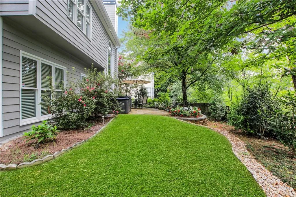 4575 Windsor Park Place, Atlanta, Georgia 30342, 4 Bedrooms Bedrooms, ,2 BathroomsBathrooms,Residential,Sold,4575 Windsor Park Place,6776222