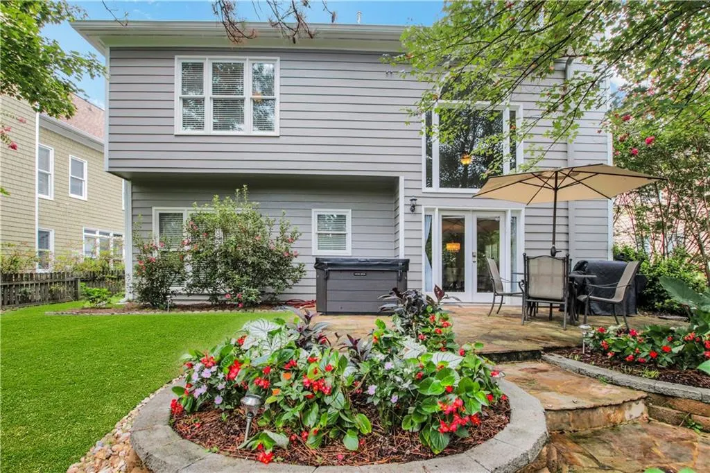 4575 Windsor Park Place, Atlanta, Georgia 30342, 4 Bedrooms Bedrooms, ,2 BathroomsBathrooms,Residential,Sold,4575 Windsor Park Place,6776222