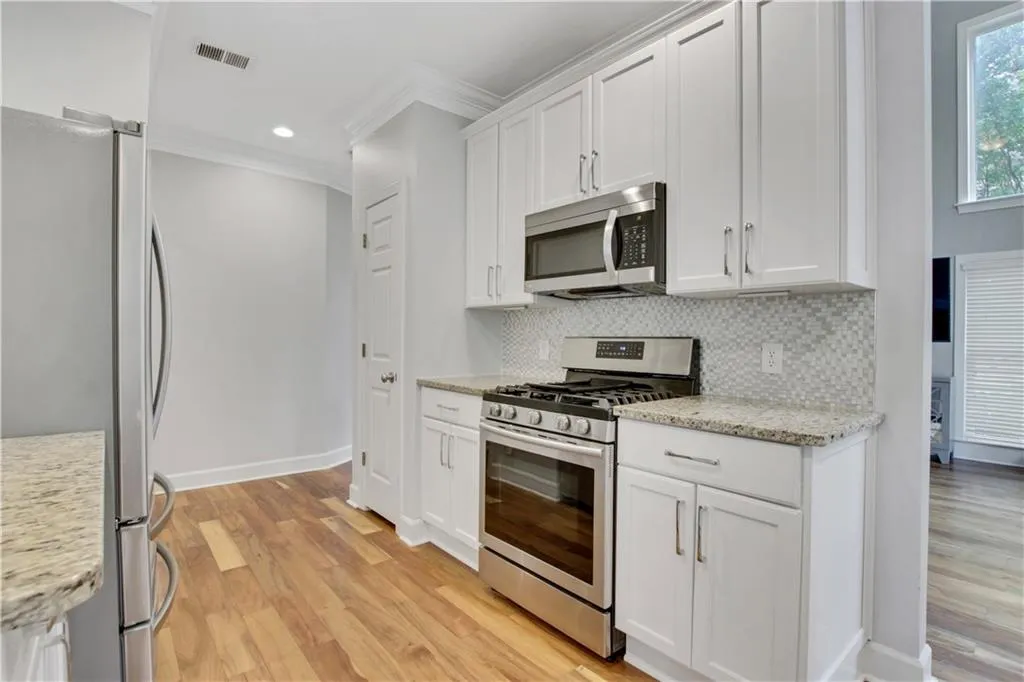 4575 Windsor Park Place, Atlanta, Georgia 30342, 4 Bedrooms Bedrooms, ,2 BathroomsBathrooms,Residential,Sold,4575 Windsor Park Place,6776222