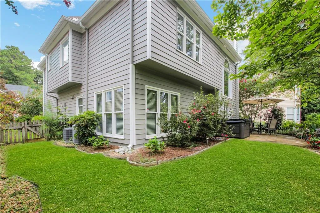 4575 Windsor Park Place, Atlanta, Georgia 30342, 4 Bedrooms Bedrooms, ,2 BathroomsBathrooms,Residential,Sold,4575 Windsor Park Place,6776222