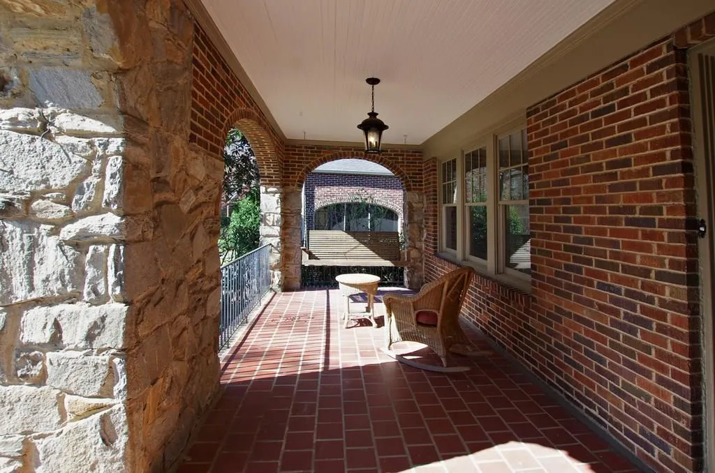 1629 N Pelham Road Ne, Atlanta, Georgia 30324, 4 Bedrooms Bedrooms, ,3 BathroomsBathrooms,Residential,Sold,1629 N Pelham Road Ne,5983592