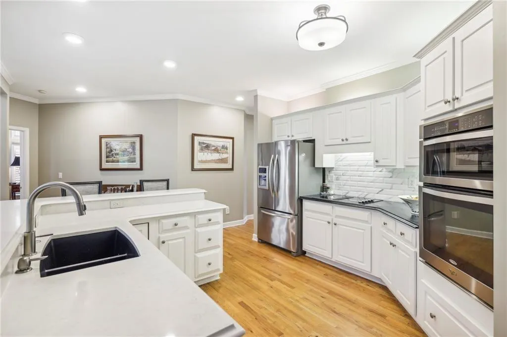 540 Cameron Manor Way, Sandy Springs, Georgia 30328, 4 Bedrooms Bedrooms, ,3 BathroomsBathrooms,Residential,Sold,540 Cameron Manor Way,7267937