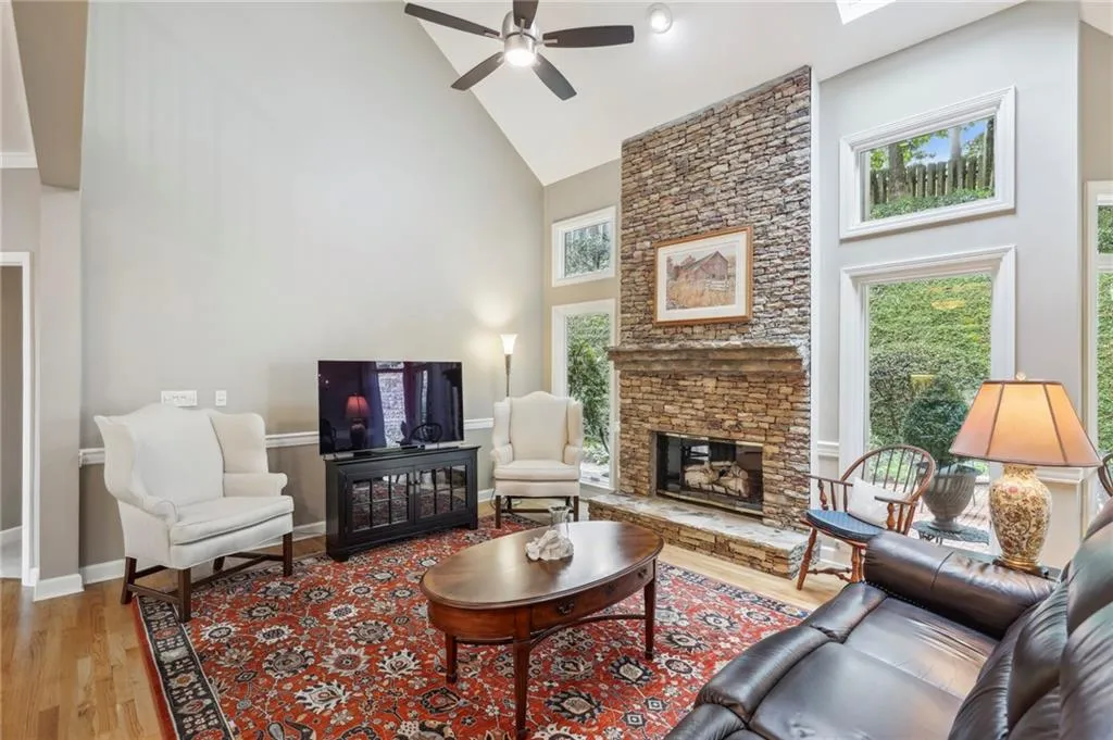 540 Cameron Manor Way, Sandy Springs, Georgia 30328, 4 Bedrooms Bedrooms, ,3 BathroomsBathrooms,Residential,Sold,540 Cameron Manor Way,7267937