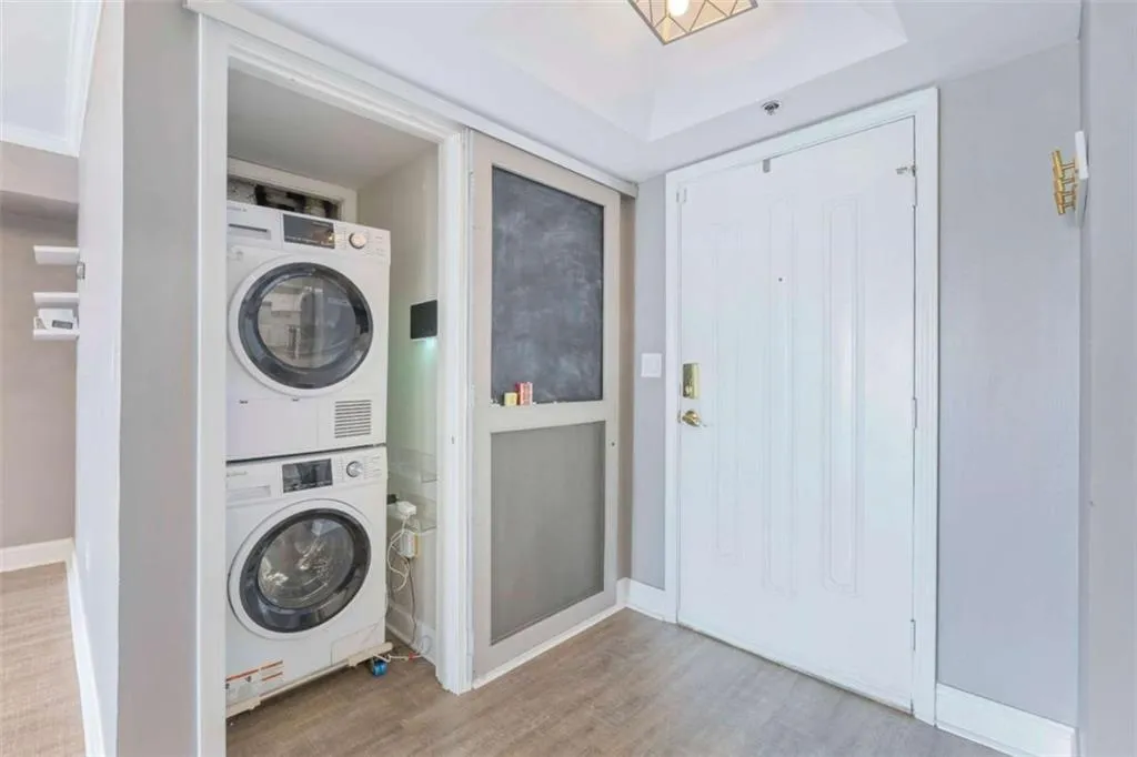 2870 Pharr Court South Unit 2401, Atlanta, Georgia 30305, 2 Bedrooms Bedrooms, 0 ,2 BathroomsBathrooms,Residential,For Sale,2870 Pharr Court South Unit 2401,7731289