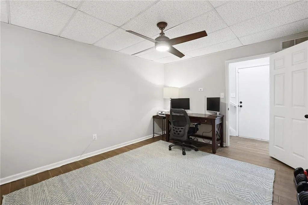 221 The South Chace, Sandy Springs, Georgia 30328, 3 Bedrooms Bedrooms, ,3 BathroomsBathrooms,Residential,Sold,221 The South Chace,7259275