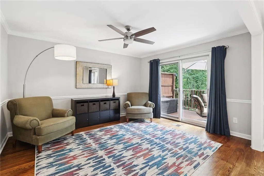 221 The South Chace, Sandy Springs, Georgia 30328, 3 Bedrooms Bedrooms, ,3 BathroomsBathrooms,Residential,Sold,221 The South Chace,7259275