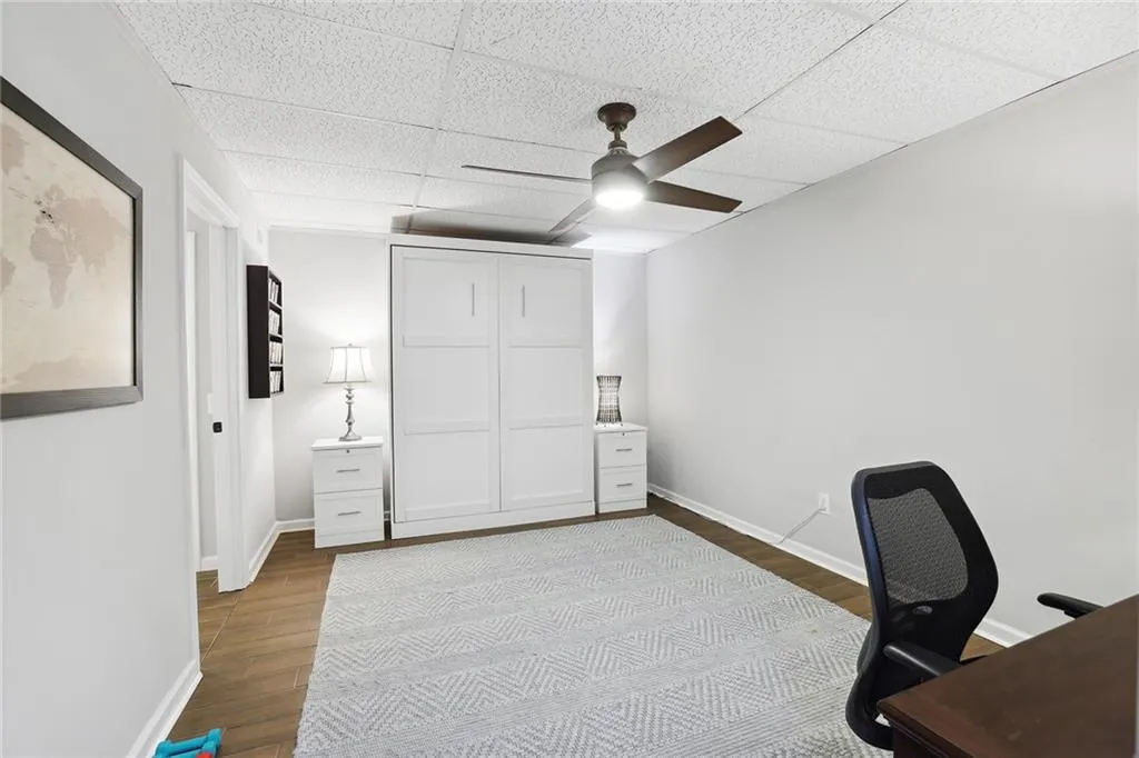 221 The South Chace, Sandy Springs, Georgia 30328, 3 Bedrooms Bedrooms, ,3 BathroomsBathrooms,Residential,Sold,221 The South Chace,7259275