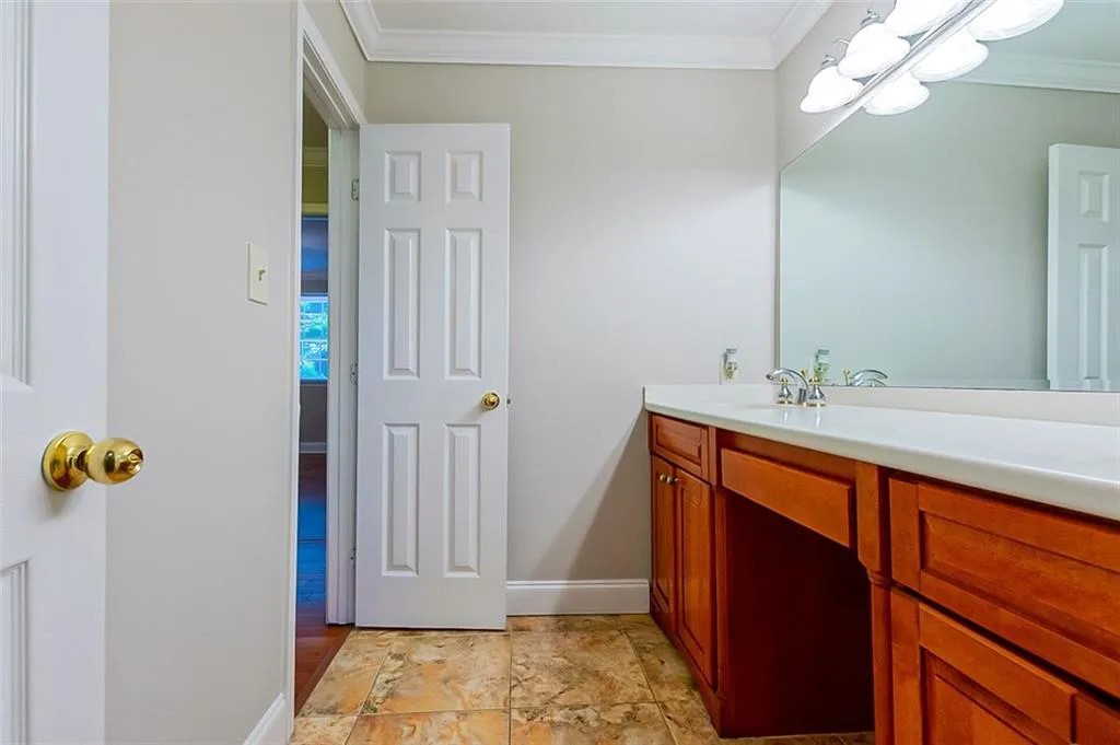 6520 Roswell Road Unit 72, Atlanta, Georgia 30328, 2 Bedrooms Bedrooms, ,1 BathroomBathrooms,Residential,Sold,6520 Roswell Road Unit 72,7052798