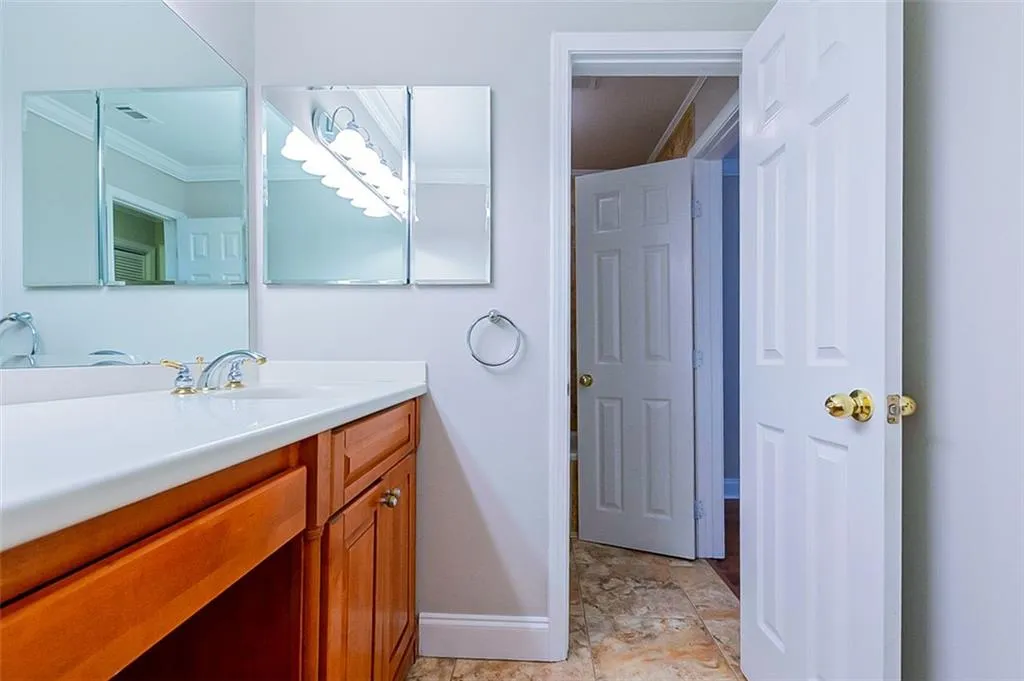 6520 Roswell Road Unit 72, Atlanta, Georgia 30328, 2 Bedrooms Bedrooms, ,1 BathroomBathrooms,Residential,Sold,6520 Roswell Road Unit 72,7052798