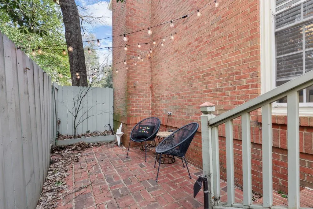 24 Mount Vernon Circle, Atlanta, Georgia 30338, 2 Bedrooms Bedrooms, ,2 BathroomsBathrooms,Residential,Sold,24 Mount Vernon Circle,6989004