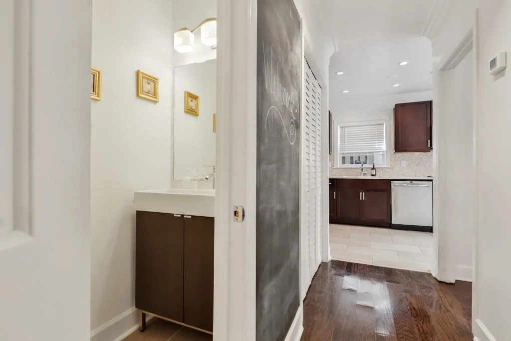 24 Mount Vernon Circle, Atlanta, Georgia 30338, 2 Bedrooms Bedrooms, ,2 BathroomsBathrooms,Residential,Sold,24 Mount Vernon Circle,6989004
