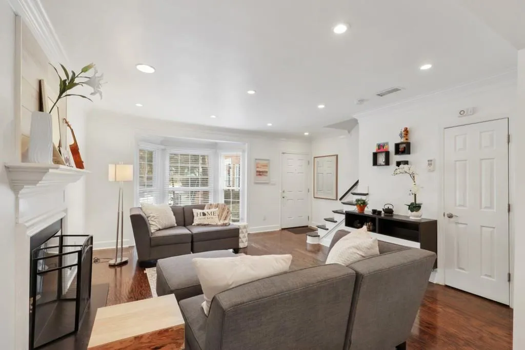 24 Mount Vernon Circle, Atlanta, Georgia 30338, 2 Bedrooms Bedrooms, ,2 BathroomsBathrooms,Residential,Sold,24 Mount Vernon Circle,6989004