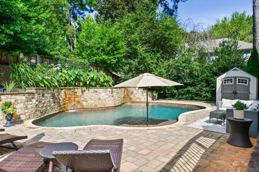 125 Bayvale Court, Sandy Springs, Georgia 30328, 5 Bedrooms Bedrooms, ,4 BathroomsBathrooms,Residential,Sold,125 Bayvale Court,6786273