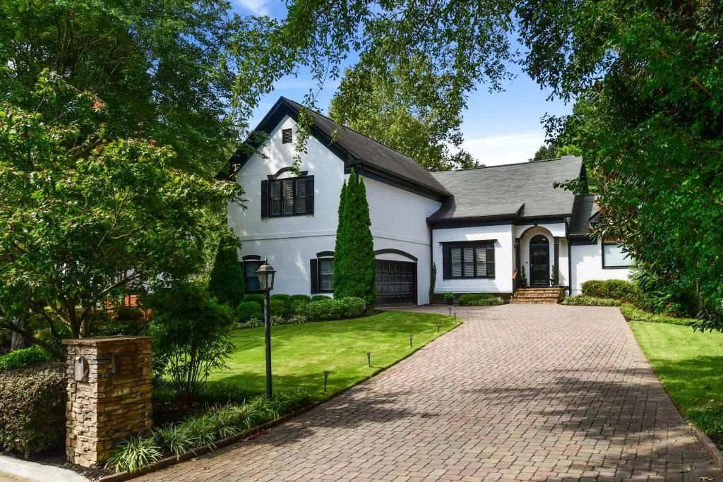 125 Bayvale Court, Sandy Springs, Georgia 30328, 5 Bedrooms Bedrooms, ,4 BathroomsBathrooms,Residential,Sold,125 Bayvale Court,6786273