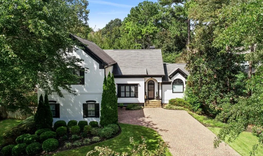 125 Bayvale Court, Sandy Springs, Georgia 30328, 5 Bedrooms Bedrooms, ,4 BathroomsBathrooms,Residential,Sold,125 Bayvale Court,6786273