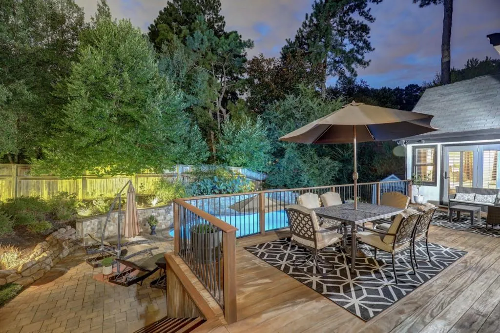 125 Bayvale Court, Sandy Springs, Georgia 30328, 5 Bedrooms Bedrooms, ,4 BathroomsBathrooms,Residential,Sold,125 Bayvale Court,6786273