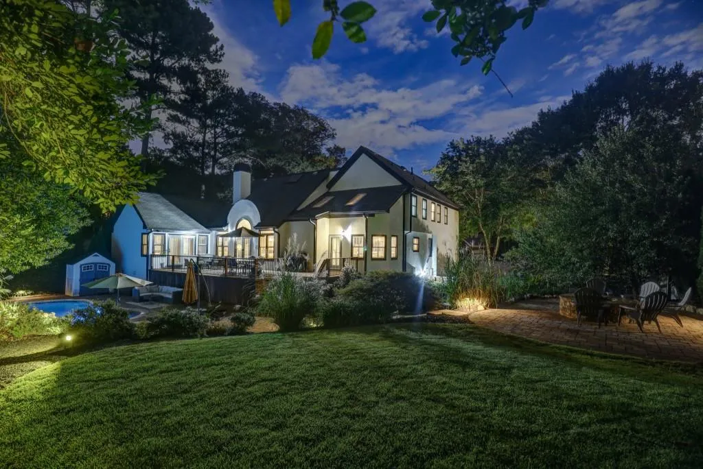 125 Bayvale Court, Sandy Springs, Georgia 30328, 5 Bedrooms Bedrooms, ,4 BathroomsBathrooms,Residential,Sold,125 Bayvale Court,6786273