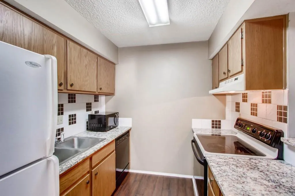 1607 Huntingdon Chase Unit 1607, Sandy Springs, Georgia 30350, 1 Bedroom Bedrooms, ,1 BathroomBathrooms,Residential,Sold,1607 Huntingdon Chase Unit 1607,6525482 1607 Huntingdon Chase Unit 1607, Sandy Springs, Georgia 30350, 1 Bedroom Bedrooms, ,1 BathroomBathrooms,Residential,Sold,1607 Huntingdon Chase Unit 1607,6525482