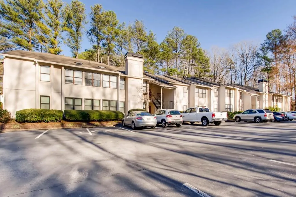 1607 Huntingdon Chase Unit 1607, Sandy Springs, Georgia 30350, 1 Bedroom Bedrooms, ,1 BathroomBathrooms,Residential,Sold,1607 Huntingdon Chase Unit 1607,6525482 1607 Huntingdon Chase Unit 1607, Sandy Springs, Georgia 30350, 1 Bedroom Bedrooms, ,1 BathroomBathrooms,Residential,Sold,1607 Huntingdon Chase Unit 1607,6525482