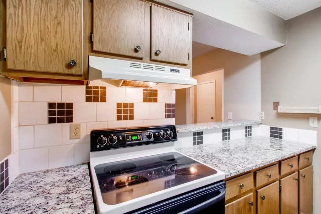 1607 Huntingdon Chase Unit 1607, Sandy Springs, Georgia 30350, 1 Bedroom Bedrooms, ,1 BathroomBathrooms,Residential,Sold,1607 Huntingdon Chase Unit 1607,6525482 1607 Huntingdon Chase Unit 1607, Sandy Springs, Georgia 30350, 1 Bedroom Bedrooms, ,1 BathroomBathrooms,Residential,Sold,1607 Huntingdon Chase Unit 1607,6525482