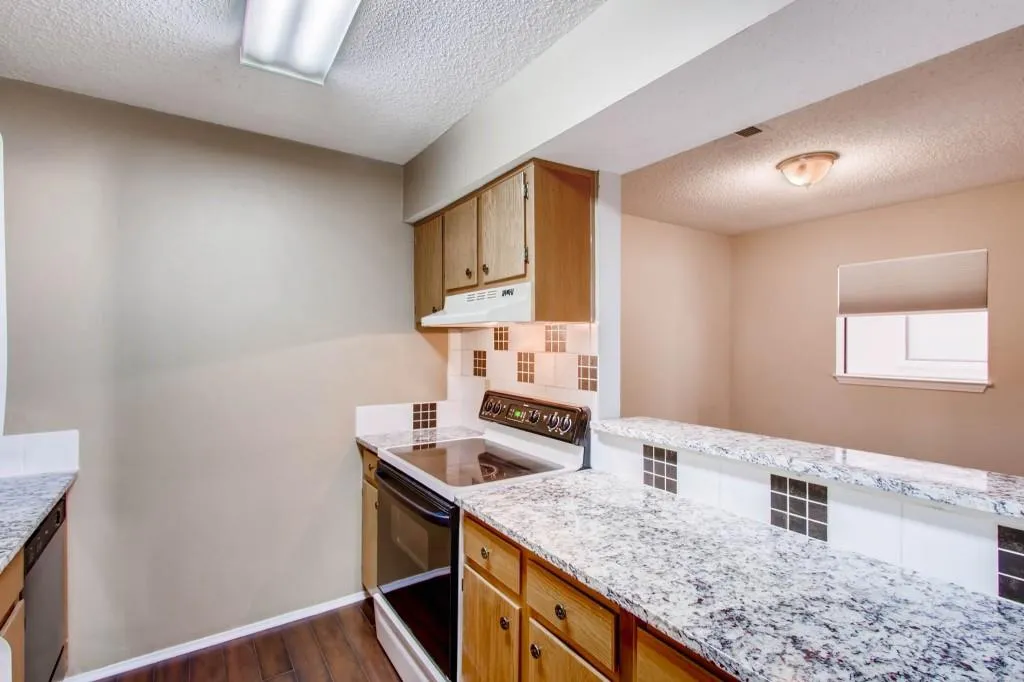 1607 Huntingdon Chase Unit 1607, Sandy Springs, Georgia 30350, 1 Bedroom Bedrooms, ,1 BathroomBathrooms,Residential,Sold,1607 Huntingdon Chase Unit 1607,6525482 1607 Huntingdon Chase Unit 1607, Sandy Springs, Georgia 30350, 1 Bedroom Bedrooms, ,1 BathroomBathrooms,Residential,Sold,1607 Huntingdon Chase Unit 1607,6525482