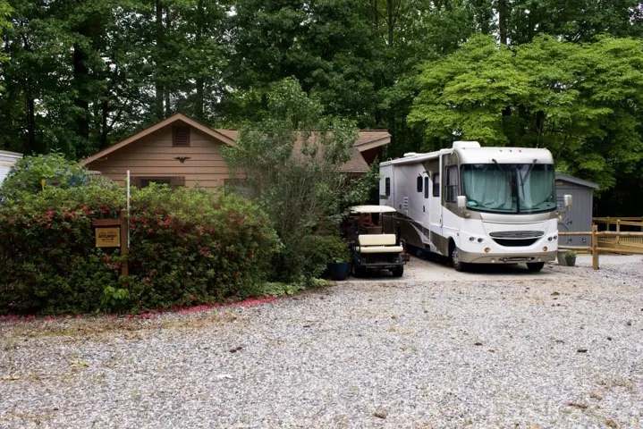 87 Maple Wood Lane, Cleveland, Georgia 30528