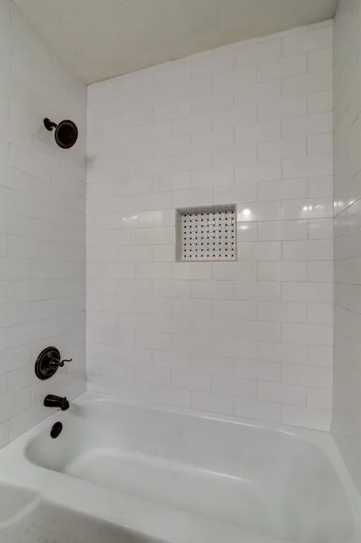 6700 Roswell Road Unit 25-a, Sandy Springs, Georgia 30328, 2 Bedrooms Bedrooms, ,1 BathroomBathrooms,Residential,Sold,6700 Roswell Road Unit 25-a,5901702