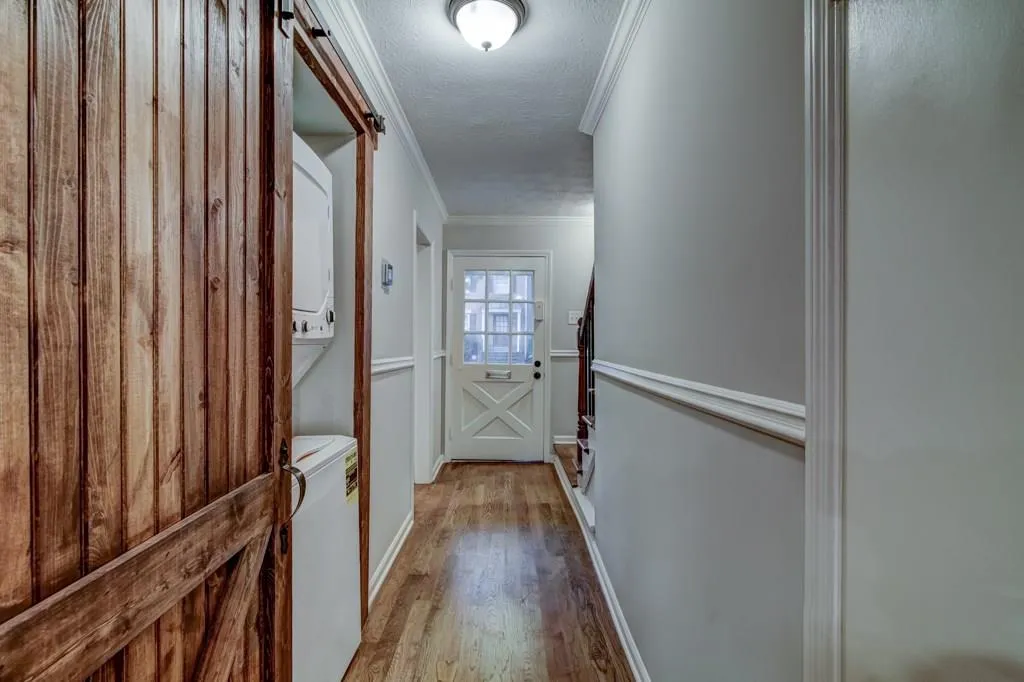 6700 Roswell Road Unit 25-a, Sandy Springs, Georgia 30328, 2 Bedrooms Bedrooms, ,1 BathroomBathrooms,Residential,Sold,6700 Roswell Road Unit 25-a,5901702