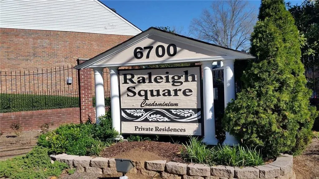 6700 Roswell Road Unit 25-a, Sandy Springs, Georgia 30328, 2 Bedrooms Bedrooms, ,1 BathroomBathrooms,Residential,Sold,6700 Roswell Road Unit 25-a,5901702