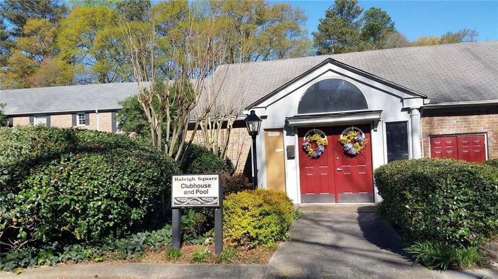 6700 Roswell Road Unit 25-a, Sandy Springs, Georgia 30328, 2 Bedrooms Bedrooms, ,1 BathroomBathrooms,Residential,Sold,6700 Roswell Road Unit 25-a,5901702