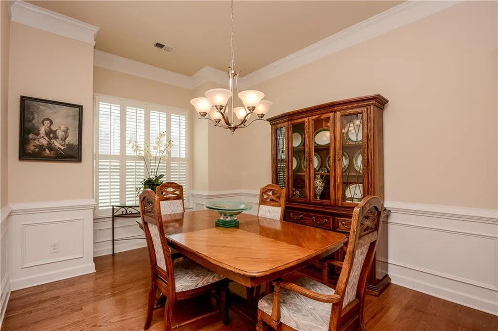 1963 Cobblestone Circle, Brookhaven, Georgia 30319, 2 Bedrooms Bedrooms, ,2 BathroomsBathrooms,Residential,Sold,1963 Cobblestone Circle,5739164