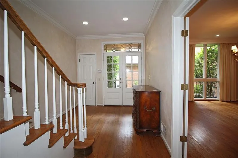 72 Willow Glen, Sandy Springs, Georgia 30342, 3 Bedrooms Bedrooms, ,3 BathroomsBathrooms,Residential,Sold,72 Willow Glen,6762830